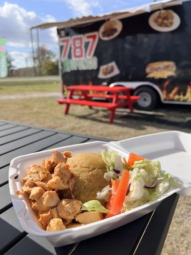 787 Mofongo food truck logo
