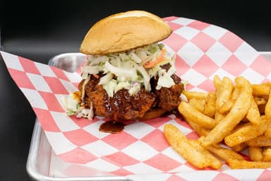 Cluckerz Chicken food truck logo