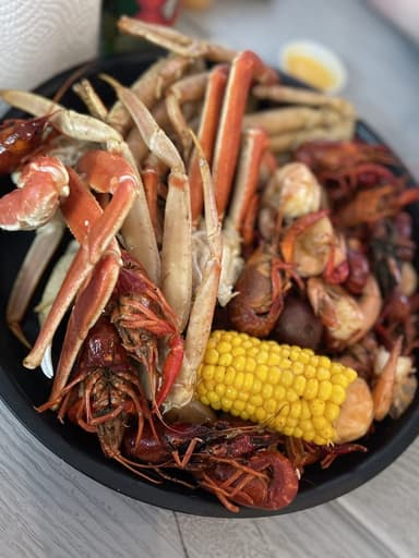 Arnaud's Cajun Kitchen food truck logo