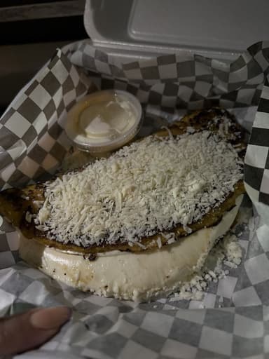 Avila Arepa food truck logo
