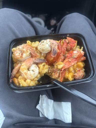 681 Seafood & Southern Bites food truck logo