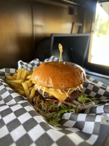 Coloyos Food And Grill food truck logo