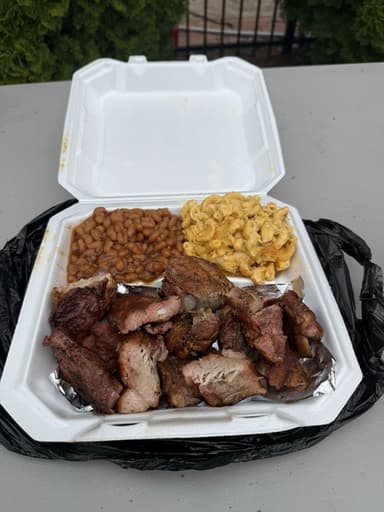Hugz Grub and Anderson Bar-B-Que food truck logo