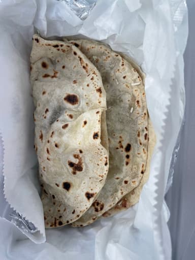 Baleadas To Go food truck logo