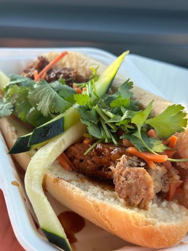 Banh Mi Saigon food truck logo