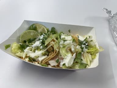 Deliciastacos food truck logo