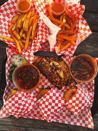 Pasion BBQ food truck logo