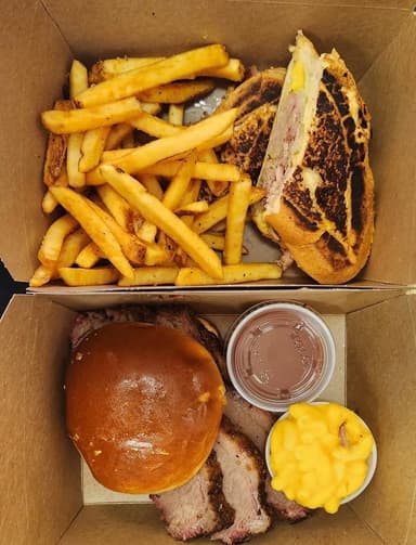 The Mad Honey BBQ food truck logo