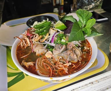 3lephant Noodle Shack food truck logo