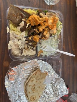 Abu Omar Gyros & Shawarma