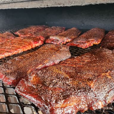 225 BBQ food truck logo